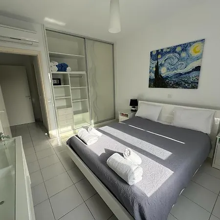 Limnaria Gardens K203 In