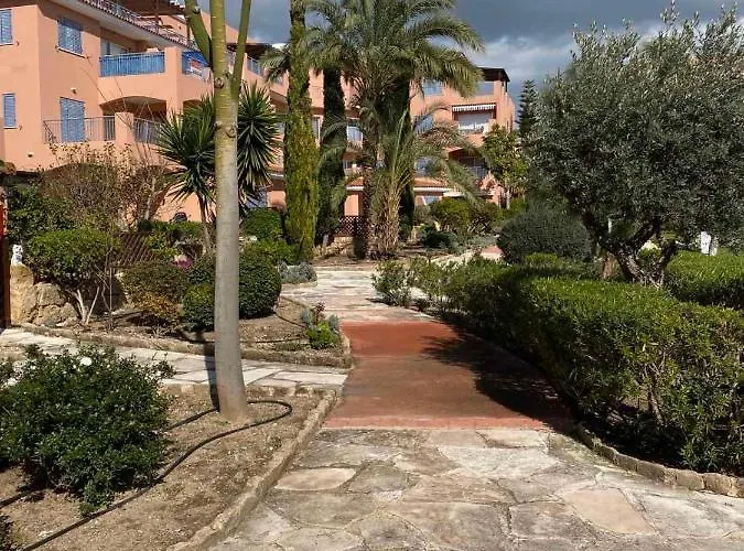 Limnaria Gardens K203 In * Paphos