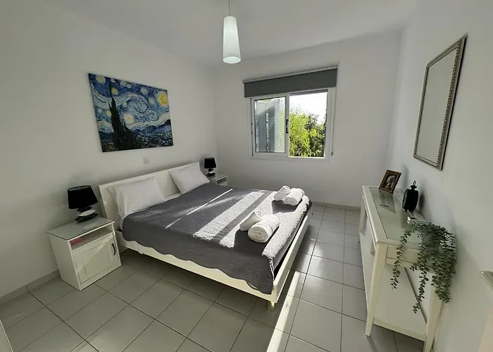 Limnaria Gardens K203 In アパート *