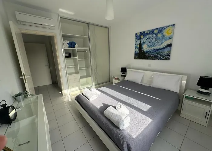 Limnaria Gardens K203 In